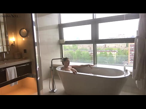 ❤️ Riesiges Babe wichst leidenschaftlich ihre Muschi im Badezimmer ❤️❌ Porno bei uns ❌❤
