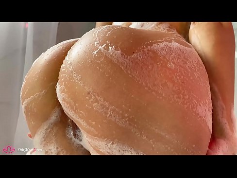 ❤️ Brünette masturbiert Muschi mit Vibrator zu intensivem Orgasmus in der Dusche ❤️❌ Porno bei uns ❌❤
